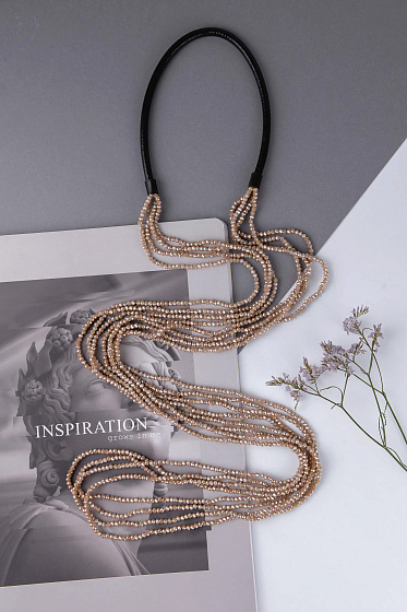 картинка Колье Федерика (Богемское стекло: бежевый, нат.кожа) Италия Perfetto ювелирный  магазин Калина являющийся официальным дистрибьютором в России 