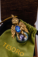 Колье Амурчик (кристалл синий, хлопк.жемчуг, н.кожа, кулон 5,5х3,7см, 80+6 см) Россия SOIN 101 01 03