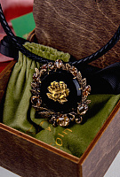 Колье Винтажная камея Роза (цирконий, н.кожа, кулон 5х5,5 см, 49+5 см) Россия SOIN 101 01 10