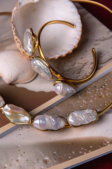 картинка Браслет Cantiiever (жемчуг, г/п: золото) Katerina Vassou KV25 2-401226G ювелирный  магазин Калина являющийся официальным дистрибьютором в России 