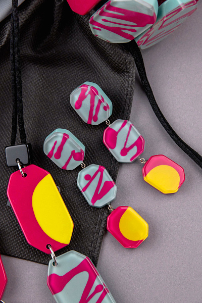 Серьги Geo (фуксия, мята, желтый, 8х1,7 см) Голландия ZSISKA