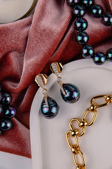 картинка Серьги (Майорка павлинье перо, г/п: золото 3.2х1.5 см, 10 гр) Испания Madreperla 020 02 108 ювелирный  магазин Калина являющийся официальным дистрибьютором в России 