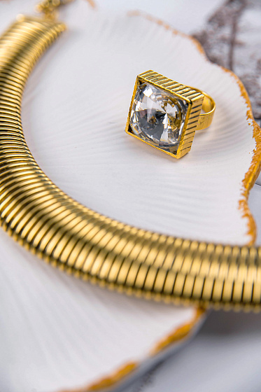 картинка Кольцо (кристалл прозрачный, 2х2 см) Италия Claudio Canzian 002 01 453 ювелирный  магазин Калина являющийся официальным дистрибьютором в России 