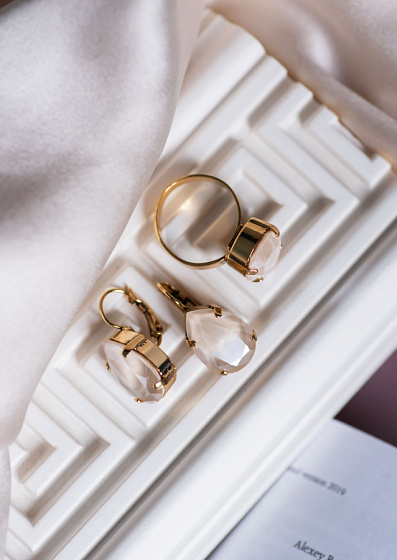 картинка Серьги Капля мал. (кристалл цвета ряженки) 2,6х13,см, 8 гр Италия  Claudio Canzian 002 02 230 ювелирный  магазин Калина являющийся официальным дистрибьютором в России 