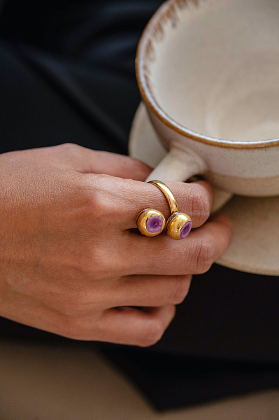 Кольцо (керамика фиолетовый, г/п: золото,размер регул.D элемента 1 см) Испания  01901006