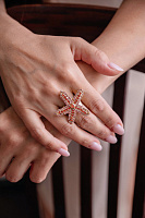 Кольцо (кристалл розовый,персиковый 3,7х3,4 см) Италия Claudio Canzian 002 01 559