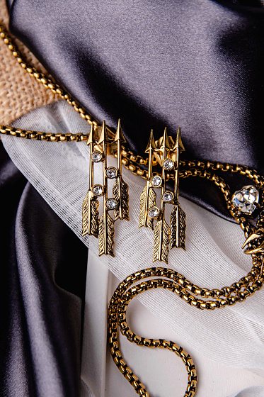 картинка Серьги Сердца (кристаллы прозрачные, 3.9х1.2 см, 6 гр) Италия Claudio Canzian 002 02 915 ювелирный  магазин Калина являющийся официальным дистрибьютором в России 