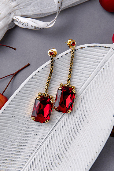 картинка Серьги Valentino Rosso (кристалл красный, 7х1.8 см, 20гр.) Италия Claudio Canzian 002 02 947 ювелирный  магазин Калина являющийся официальным дистрибьютором в России 