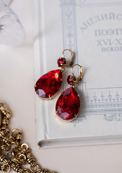 картинка Серьги Капля б. (кристалл красный, 5х2 см, 20 гр.) Италия Claudio Canzian 002 02 321 ювелирный  магазин Калина являющийся официальным дистрибьютором в России 