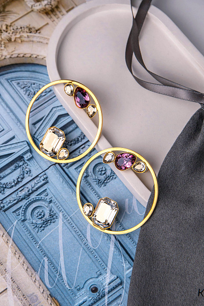 Серьги Sameera (кристаллы лиловые, прозрачные, г/п: золото, d 5 см) Katerina Vassou KV25.2-308362G