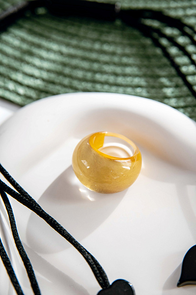 Кольцо Precious 2 р.18 золото Голландия ZSISKA