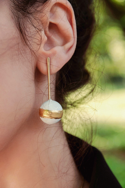 Серьги Solell (со сферами, белый, г/п: золото) Katerina Vassou KV23-307564G