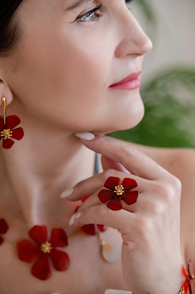 Кольцо Hibiscus (рог, г/п: золото,регулир.) 19-25720 Франция Nature Bijjoux