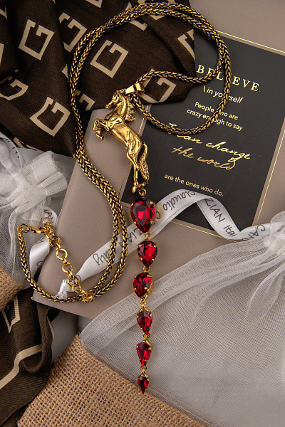 Колье Лошади (кристалл красный, 16,5х2 см, 78 см) Италия Claudio Canzian 002 05 821