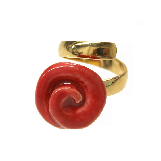 картинка Кольцо Роза (керамика красный, г/п: золото,размер регул.1.7х1.7 см) Испания 01901020 ювелирный  магазин Калина являющийся официальным дистрибьютором в России 