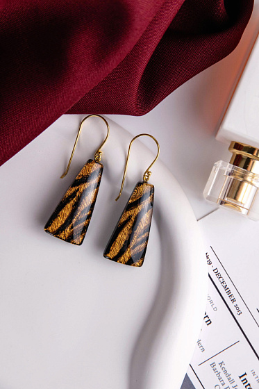 картинка Серьги Amal черный, золото, 3.8x1.7см., Голландия ZSISKA 2440502GP01Q00 ювелирный  магазин Калина являющийся официальным дистрибьютором в России 