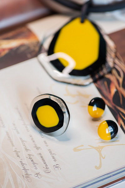 Кольцо Avangard S желтое, черное ENZO BENZO Италия