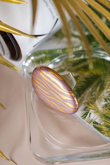 картинка Кольцо Africa Lago сливовое, золотое, регулируется Италия ENZO BENZO ювелирный  магазин Калина являющийся официальным дистрибьютором в России 