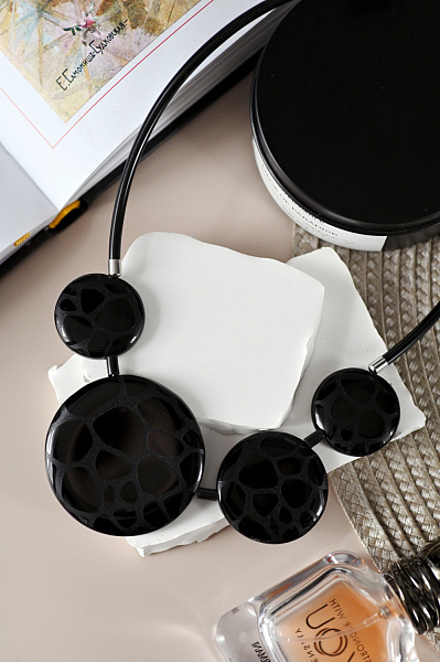 Колье Grafite Luna (черная, черный каучук) Италия ENZO BENZO 