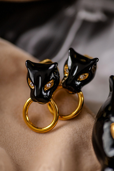 картинка Серьги Пантеры (кр.прозрачные, эмаль черная, г/п: золото 2.5х1.5см) Испания EX00 0011GB-001E ювелирный  магазин Калина являющийся официальным дистрибьютором в России 