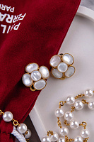 Клипсы (перламутр, г/п: золото. 2.4х2.4см) Франция Philippe Ferrandis MISS CAMELIA MC10