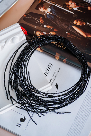 картинка Колье Лапы (Венецианский бисер черный, кожа) Италия Perfetto  ювелирный  магазин Калина являющийся официальным дистрибьютором в России 
