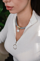 Колье (Майорка белая,16 мм,каучук серый,40-45см, г/п:родий)  Испания MG05 4002R-01N