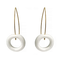 Серьги (керамика белые, г/п: золото,5.5х2.4см) Испания 01902027