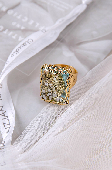 картинка Кольцо (кристалл голубой, 2,6х1,8х0,6 см) Италия Claudio Canzian 002 01 460 ювелирный  магазин Калина являющийся официальным дистрибьютором в России 