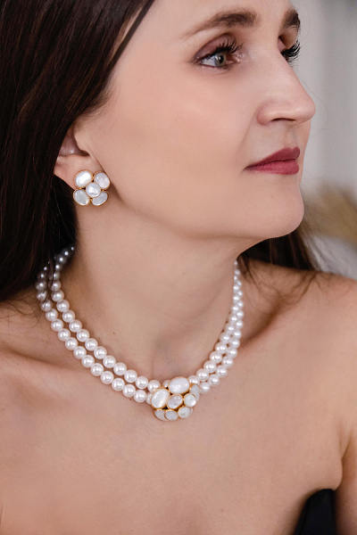 Клипсы (перламутр, г/п: золото. 2.4х2.4см) Франция Philippe Ferrandis MISS CAMELIA MC10