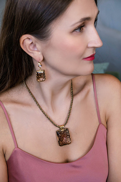 Колье (кристалл цвета аметист, 43+6 см, 3,8х3 см) Италия Claudio Canzian 002 05 661