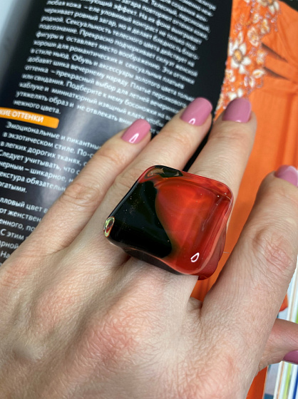 картинка Кольцо Frazioone Quadro 18 красный/черный ENZO BENZO Италия ювелирный  магазин Калина являющийся официальным дистрибьютором в России 