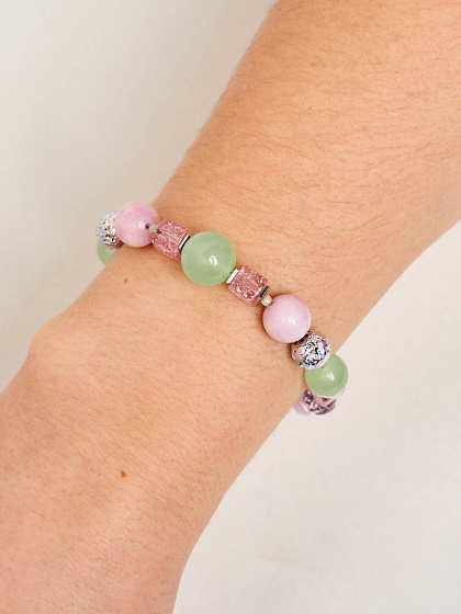 картинка  Браслет (Кварц, сахарный кварц, варисцит, хруст.стекло) 40082610 Россия Роман с камнем ювелирный  магазин Калина являющийся официальным дистрибьютором в России 