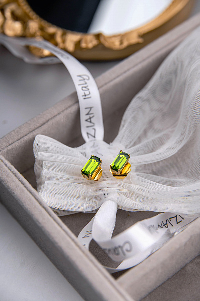 Пусеты (багетный кристалл - оливковый) Италия  Claudio Canzian 002 02 559