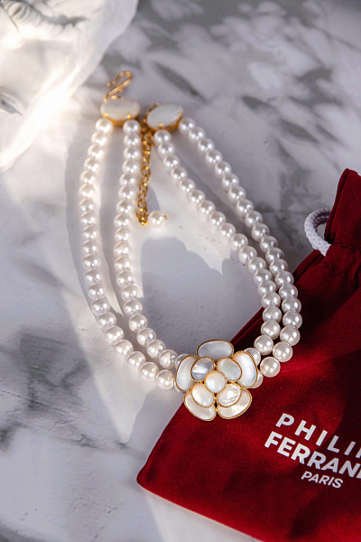 Колье (перламутр, майорка, г/п: золото, 37+8 см, 3.4х3.4 см) Франция Philippe Ferrandis MISS CAMELIA
