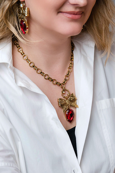 Колье Банты (кристалл красный, 8х4.7 см, 53 см) Италия Claudio Canzian 002 05 335