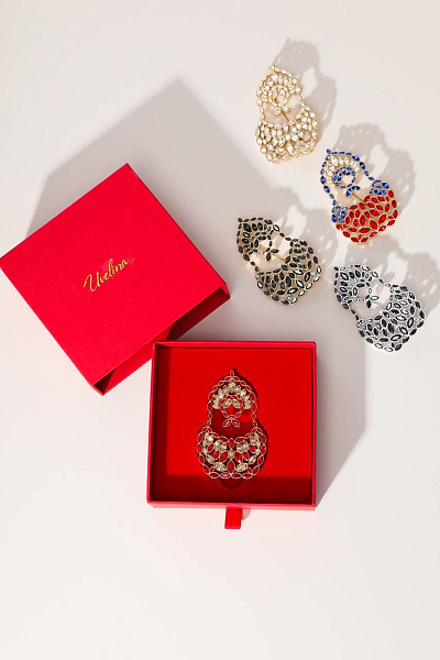 Брошь Матрешка (кристаллы темно-серые,гематит,г/п: родий) Uvelina  AA00 0115R-043A