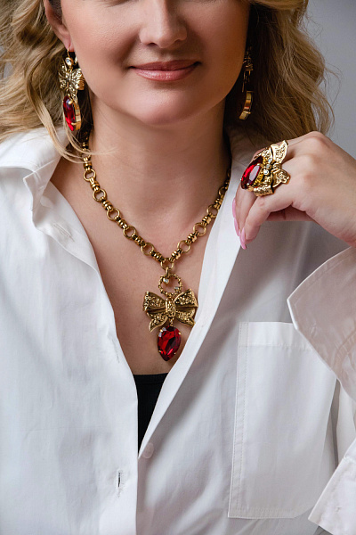 Колье Банты (кристалл красный, 8х4.7 см, 53 см) Италия Claudio Canzian 002 05 335