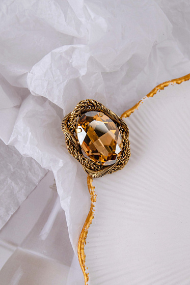 картинка Кольцо Жгуты (кристалл медовый, 4х3,5 см, регулируется) Италия  Claudio Canzian 002 01 102 ювелирный  магазин Калина являющийся официальным дистрибьютором в России 