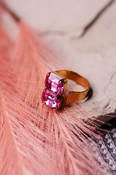 Кольцо Энигма (кристалл розовый, 1,8х1,2 см, регулируется) Италия Claudio Canzian 002 01 418