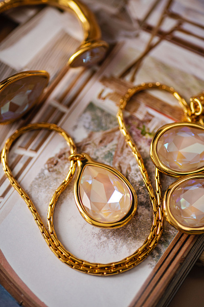 Колье VIDDA, Bloom, 50 см австрийский кристалл, VD23-01715 (персиковый)