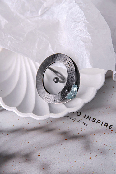 картинка Кольцо Cold Cyster (аквамарин, г/п: серебро) Katerina Vassou KV25 2-302007B ювелирный  магазин Калина являющийся официальным дистрибьютором в России 