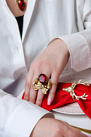 Кольцо Банты (кристаллы красные, 4,8х4,2 см, регулируется) Италия  Claudio Canzian 002 01 134