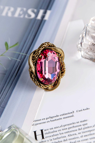 картинка Кольцо Жгуты (кристалл розовый, 4х3,5 см, регулируется) Италия Claudio Canzian 002 01 102 ювелирный  магазин Калина являющийся официальным дистрибьютором в России 
