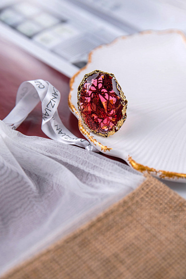 картинка Кольцо Сафари (Кристалл красный, регулируется, 4.1х3.1 см) Италия Claudio Canzian 002 01 492 ювелирный  магазин Калина являющийся официальным дистрибьютором в России 