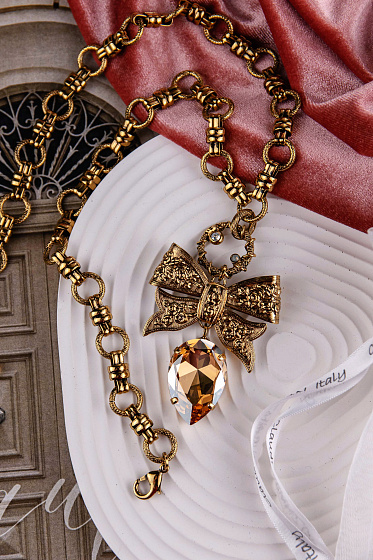 картинка Колье Банты (кристалл медовый, 8х4.7 см, 53 см) Италия Claudio Canzian 002 05 335 ювелирный  магазин Калина являющийся официальным дистрибьютором в России 