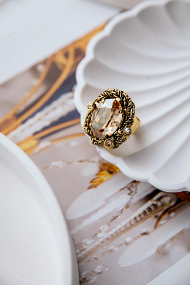 картинка Кольцо Анастасия  (кристалл медовый, 2,5х2 см, регулируется) Италия Claudio Canzian 002 01 403 ювелирный  магазин Калина являющийся официальным дистрибьютором в России 