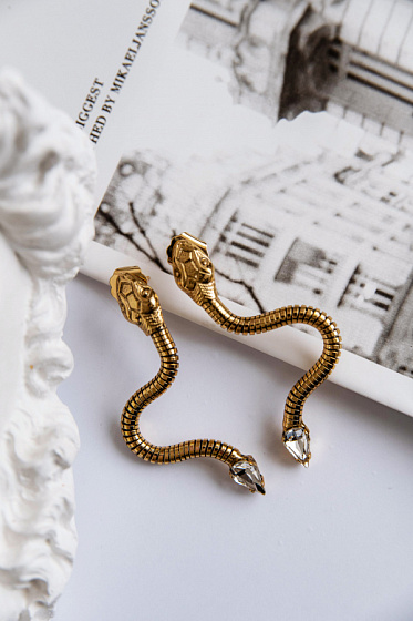 картинка Серьги Змейки (кристалл прозрачный, г/п:золото, 6 см) Италия  Claudio Canzian 002 02 702 ювелирный  магазин Калина являющийся официальным дистрибьютором в России 