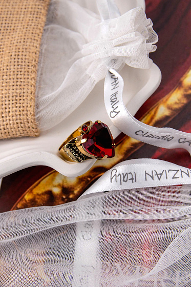 картинка Кольцо Сердце (Кристалл красный, 1,6х1,4 см, регулируется) Италия Claudio Canzian 002 01 506 ювелирный  магазин Калина являющийся официальным дистрибьютором в России 