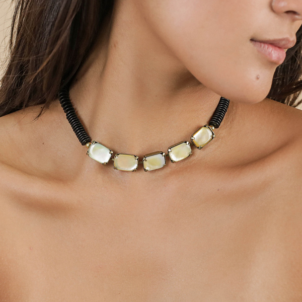 Колье Salamand (кокос,золотистый перламутр,36 см) 15-43432 Франция Nature Bijjoux